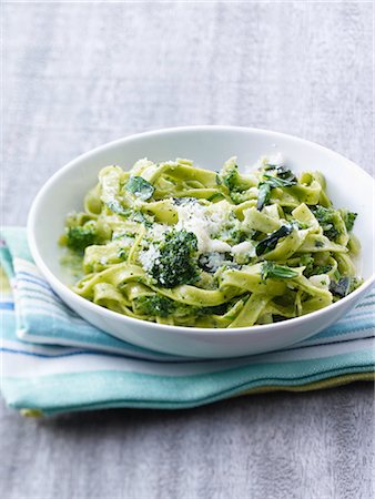 Tagliatelles with broccolis Stock Photo - Rights-Managed, Code: 825-06815663