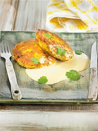 simsearch:652-05809134,k - Seitan,sweet potato and pistachio fritters Photographie de stock - Rights-Managed, Code: 825-06815695