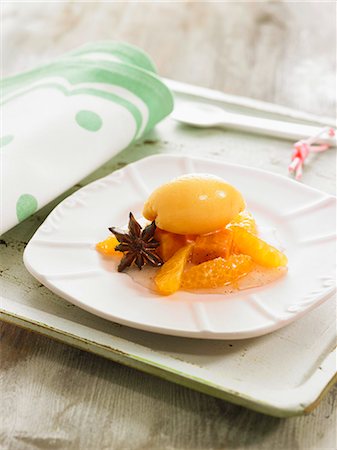 simsearch:825-06817959,k - Sweet potato sorbet and mandarin oranges with Vodka Photographie de stock - Rights-Managed, Code: 825-06815829