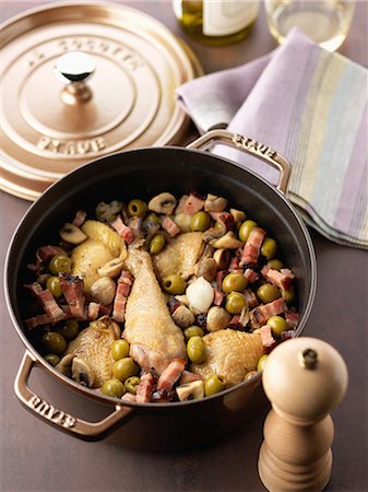 Chicken with olives Stock Photo - Rights-Managed, Code: 825-06816305