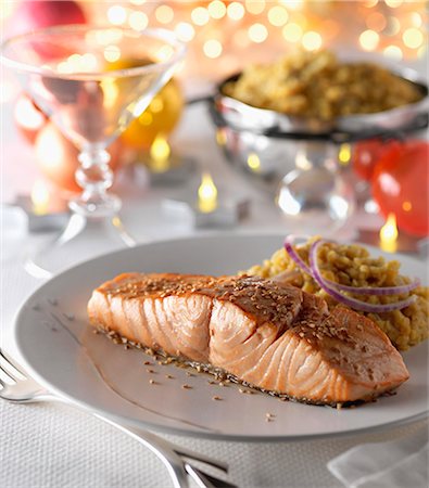 simsearch:825-02303718,k - Spicy piece of salmon with orange lentils Photographie de stock - Rights-Managed, Code: 825-06816353