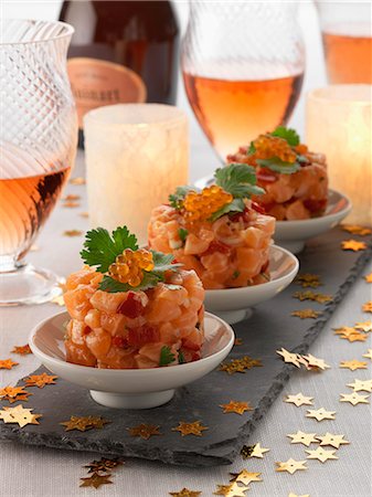 diced red peppers - Salmon Tartare Stock Photo - Rights-Managed, Code: 825-06816379