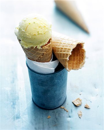 scoops of ice cream - Kulfi Stock Photo - Rights-Managed, Code: 825-06816466