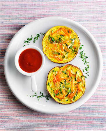 egg sauce - Vegetable blinis with cold tomato salsa Stock Photo - Rights-Managed, Code: 825-06816659