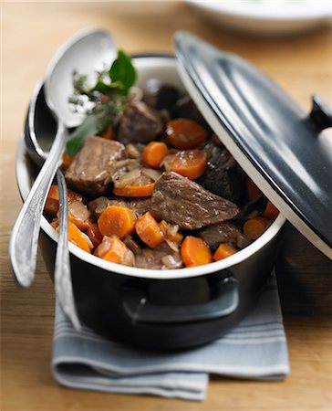 simsearch:825-06817135,k - Beef and carrot stew Foto de stock - Con derechos protegidos, Código: 825-06817136