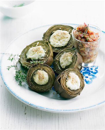 simsearch:825-06816363,k - Artichokes with Brocciu cheese Stockbilder - Lizenzpflichtiges, Bildnummer: 825-06817133