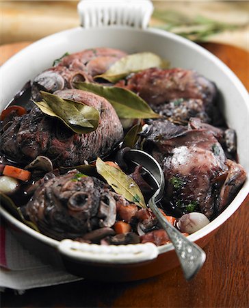 simsearch:652-06818750,k - Coq au vin Stock Photo - Rights-Managed, Code: 825-06817143