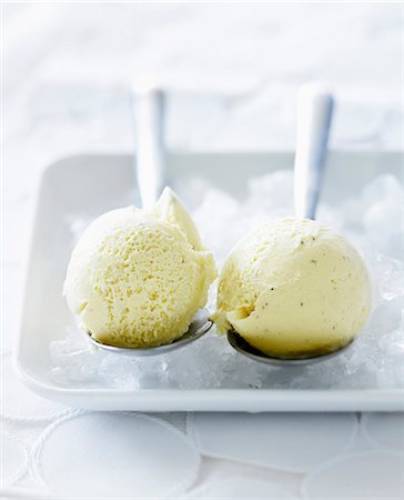 simsearch:825-05985466,k - Two scoops of vanilla ice cream Stock Photo - Rights-Managed, Code: 825-06817156