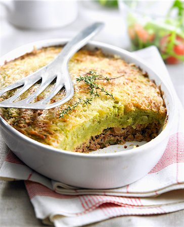 simsearch:825-07649371,k - Low-fat shepherd's pie Photographie de stock - Rights-Managed, Code: 825-06817160