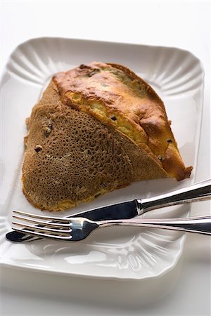 simsearch:825-05811460,k - Mushroom crepe soufflé Foto de stock - Con derechos protegidos, Código: 825-06817306