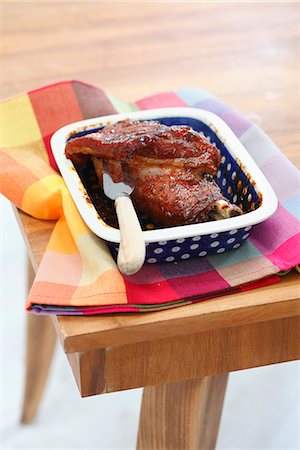 simsearch:652-03804766,k - Oven-baked lamb with cumin Photographie de stock - Rights-Managed, Code: 825-06817495