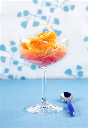 simsearch:652-03804686,k - Citrus fruit salad Foto de stock - Con derechos protegidos, Código: 825-06817523