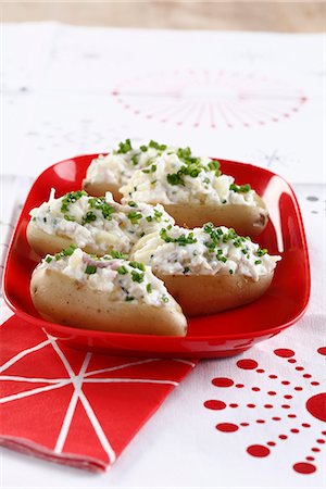 potato skins - Potatoes stuffed with cream cheese and herbs Stock Photo - Rights-Managed, Code: 825-06817618