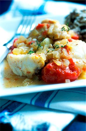 simsearch:825-06816395,k - Monkfish with onions,tomatoes and thyme Photographie de stock - Rights-Managed, Code: 825-06817683