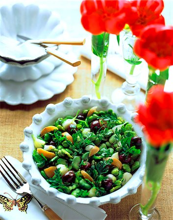 simsearch:652-05809444,k - Fava bean salad with olives and confit citrus Photographie de stock - Rights-Managed, Code: 825-06817699