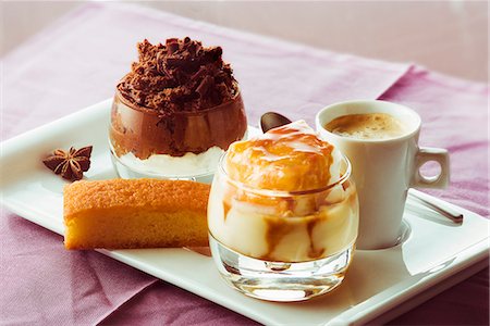 dessert and coffee - Café gourmand : coffee with delicacies and desserts Stock Photo - Rights-Managed, Code: 825-06817885