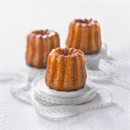 simsearch:652-03804838,k - Traditional Cannelés Stock Photo - Rights-Managed, Code: 825-06817912