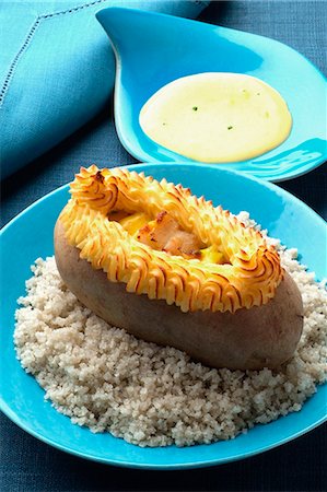 simsearch:825-05986458,k - Potato stuffed with scallops Stock Photo - Rights-Managed, Code: 825-06817930