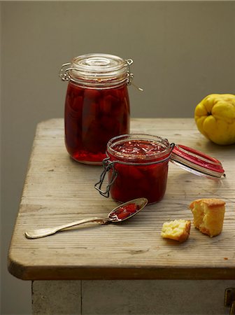 simsearch:652-06819172,k - Quince jam Photographie de stock - Rights-Managed, Code: 825-06817977