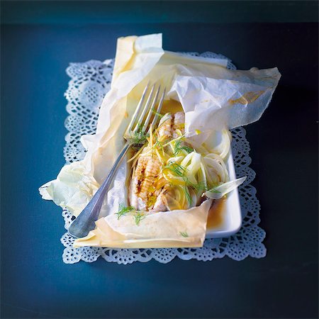 sole fish - Sole and fennel cooked in wax paper Stock Photo - Rights-Managed, Code: 825-06818035