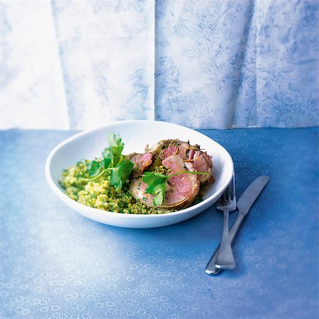 simsearch:652-06818673,k - Roast lamb with green bulghur Photographie de stock - Rights-Managed, Code: 825-06818085