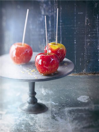 Toffee apples Stock Photo - Rights-Managed, Code: 825-06818119