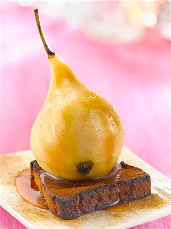 simsearch:652-05809715,k - Poached pear with gingerbread and honey Photographie de stock - Rights-Managed, Code: 825-06818198