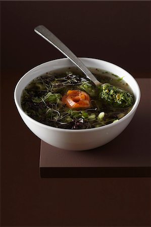 simsearch:652-07655552,k - Black rice,green cabbage and smoked trout soup with walnut pistou Photographie de stock - Rights-Managed, Code: 825-06818213