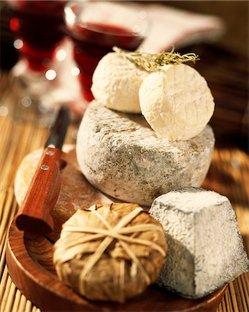 simsearch:825-03628817,k - Selection of cheeses Fotografie stock - Rights-Managed, Codice: 825-07075877