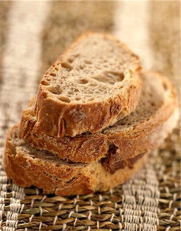 simsearch:825-07077747,k - Sliced bread Photographie de stock - Rights-Managed, Code: 825-07075880