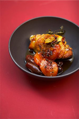 dried apricot - Chicken with dried fruit Photographie de stock - Rights-Managed, Code: 825-07076795