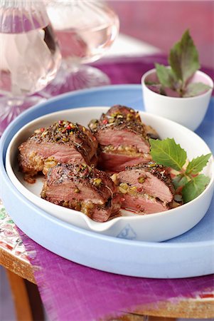 simsearch:825-07522687,k - Duck breasts stuffed with figs and pistachios Photographie de stock - Rights-Managed, Code: 825-07076843