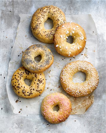 sesame bagel - Assorted bagels Stock Photo - Rights-Managed, Code: 825-07076926