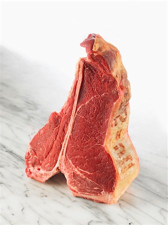 Raw T-bone steak Stock Photo - Rights-Managed, Code: 825-07077052