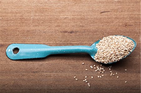 sésame - Spoonful of sesame seeds Stock Photo - Rights-Managed, Code: 825-07077200