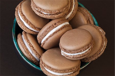 simsearch:825-06816895,k - Coffee macaroons Foto de stock - Con derechos protegidos, Código: 825-07077218