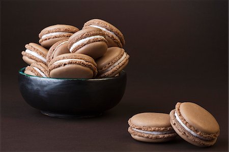 simsearch:652-05806628,k - Coffee macaroons Foto de stock - Con derechos protegidos, Código: 825-07077219