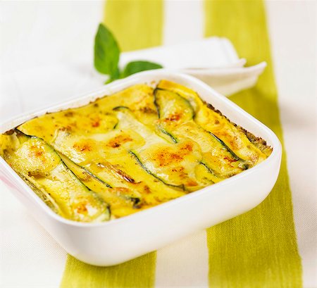 Zucchini lasagnes Foto de stock - Con derechos protegidos, Código: 825-07077313