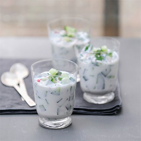 simsearch:825-06316577,k - Greek-style cucumber and yoghurt Verrines Photographie de stock - Rights-Managed, Code: 825-07077420