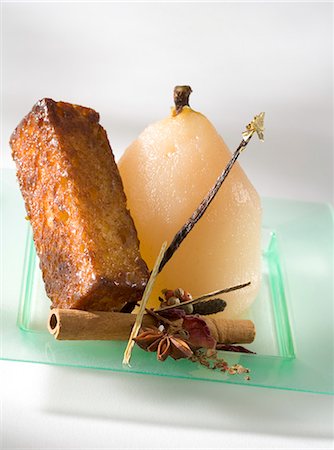 simsearch:825-05986161,k - Poached pear with French toast and mild spices Stockbilder - Lizenzpflichtiges, Bildnummer: 825-07077510