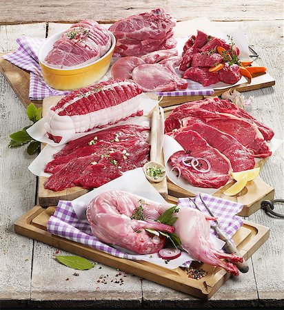 simsearch:825-03627005,k - Assorted raw meats Stockbilder - Lizenzpflichtiges, Bildnummer: 825-07077648