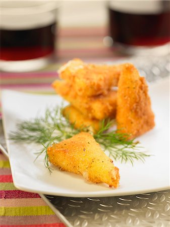 simsearch:652-07655164,k - Fried breaded manchego cheese appetizers Foto de stock - Con derechos protegidos, Código: 825-07077664