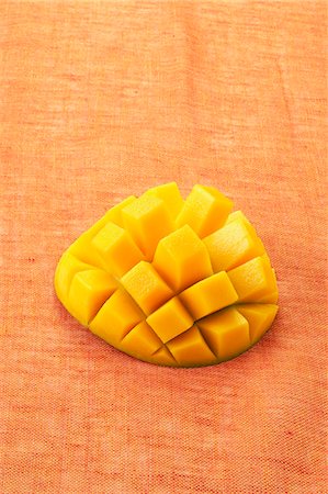 simsearch:825-07078257,k - Chinese-style sliced mango Stockbilder - Lizenzpflichtiges, Bildnummer: 825-07077729