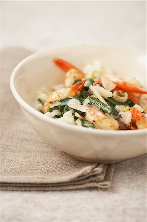 simsearch:652-05809080,k - Seafood and green asparagus risotto Photographie de stock - Rights-Managed, Code: 825-07077796