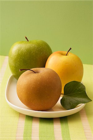 Assorted apples Stock Photo - Rights-Managed, Code: 825-07077918