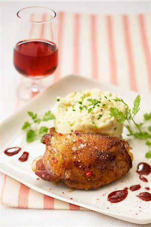 potato skins - Grilled chicken with raspberry vinaigar sauce Stock Photo - Rights-Managed, Code: 825-07077928