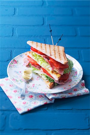 simsearch:825-06816695,k - Bacon,lettuce and tomato toasted sandwich Photographie de stock - Rights-Managed, Code: 825-07078060