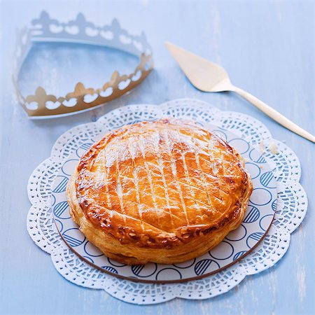 Galette des rois Fotografie stock - Rights-Managed, Codice: 825-07078110