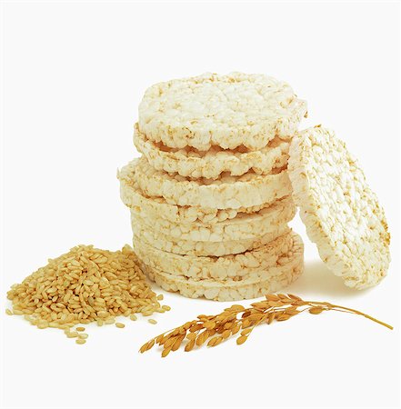 ear (all meanings) - Puffed rice cakes with freshly picked brown rice Stock Photo - Rights-Managed, Code: 825-07078138