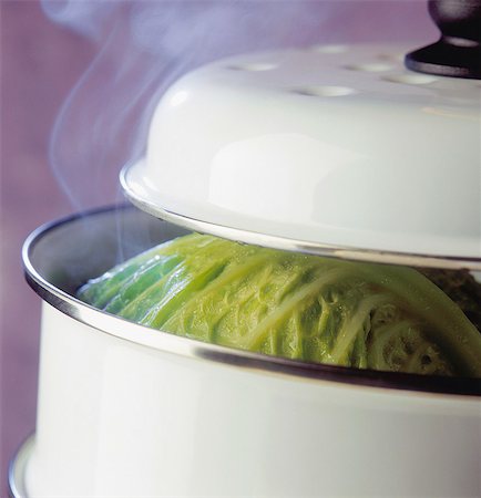 simsearch:825-05814354,k - Cabbage in a cooking pot Stock Photo - Rights-Managed, Code: 825-07078146